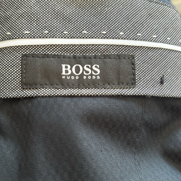 NWT‼️Hugo Boss Leenon Dark Blue grid flat front Dress Pants size 36R/ 29”inseam - Picture 6 of 9
